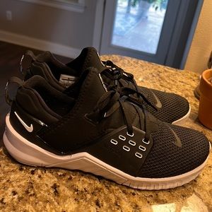 Nike Free Metcon 2 Gym Sneakers Black White Size 11 AQ8306-004